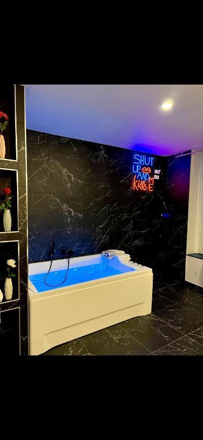 R.Suite Сент-Этьен Экстерьер фото